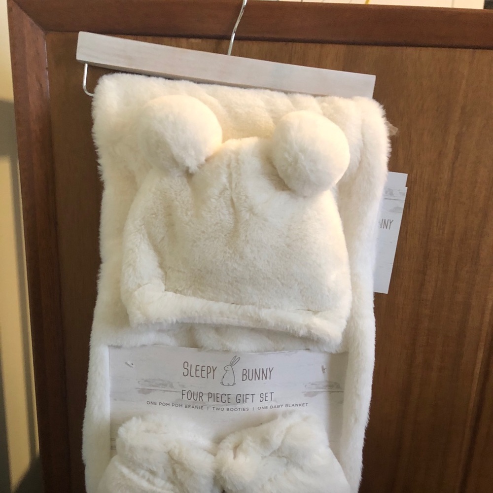 NWT super soft NB-6 mo 4 pc bunny set